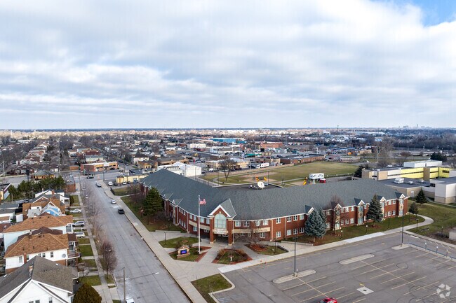 Miller Elementary School, Campus Overview.