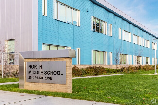 North Middle School is located in the Riverside neighborhood of Everett.