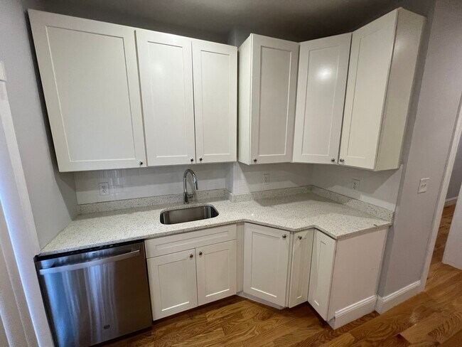 148 Oxford St unit 374-2, Somerville, MA 02143 - photo 5