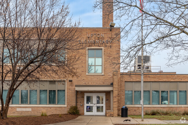 Alfred E. Upton Elementary School main entrance.
