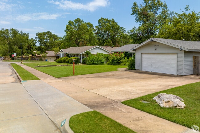 Moeller Heights has sidewalks all throughout the neighborhood.