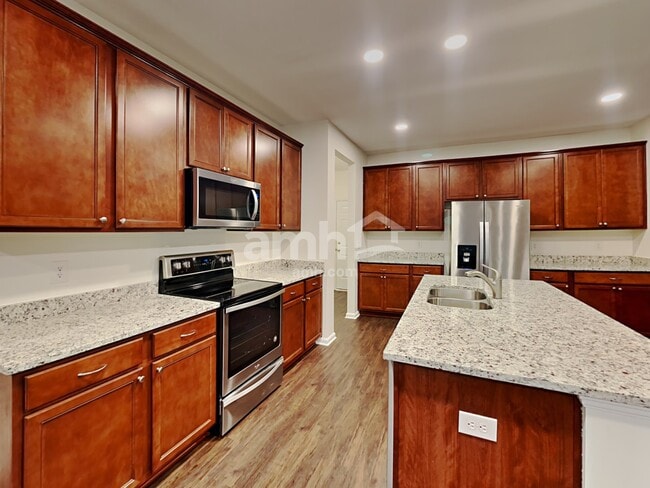 6605 Shooting Star Dr, Whitestown, IN 46075 - photo 3