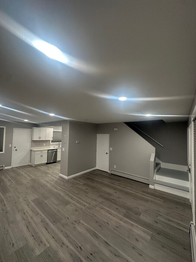 1410 Juneau St unit 4, Anchorage, AK 99501 - photo 4