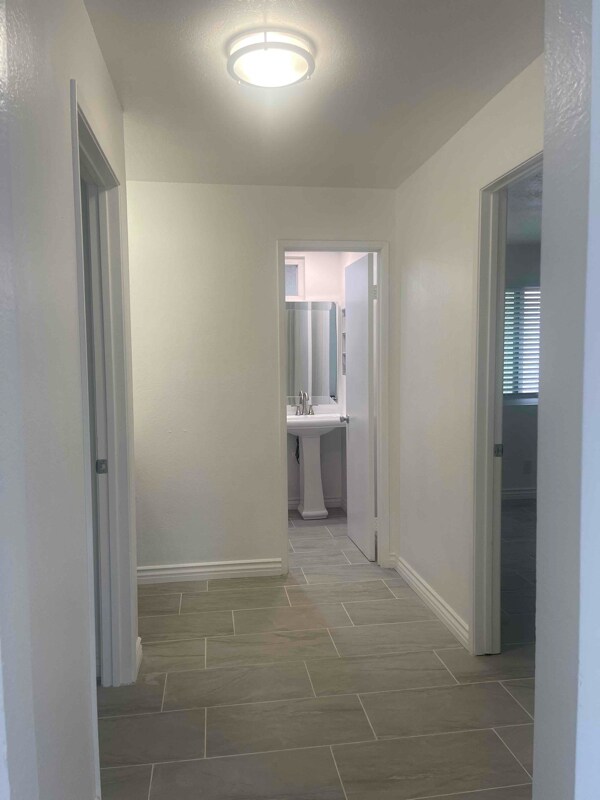 16881 Sims Ln, Huntington Beach, CA 92649 - photo 4