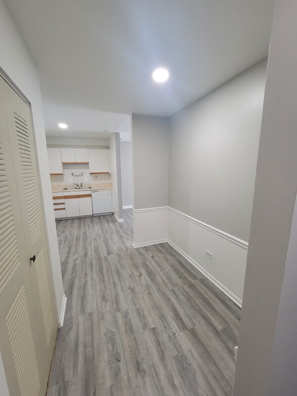 4905 Belmont Rd unit 4, Downers Grove, IL 60515 - photo 2