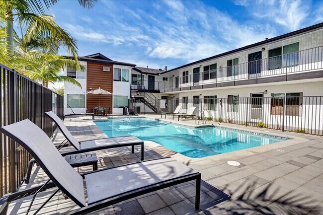 The Heights at Signal Hill, Signal Hill, CA 90755 - photo 2