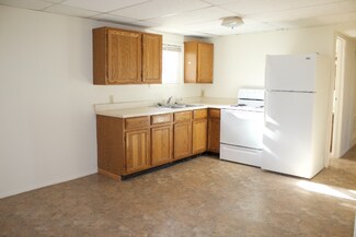 209 E 11th St, Newton, KS 67114