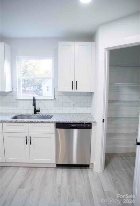 30 24th St NW, Hickory, NC 28601 - photo 5