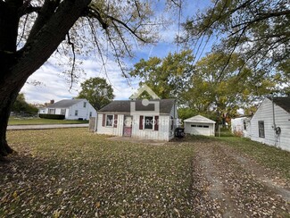 619 Woodlawn Dr, Anderson, IN 46012