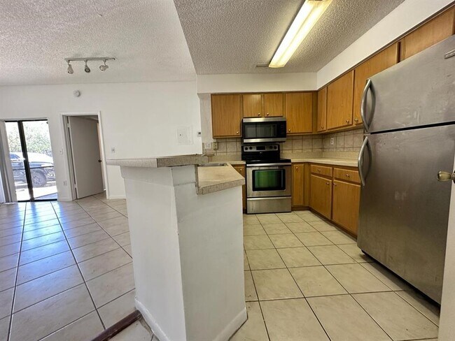 2445 SW 18th Terrace unit 114, Fort Lauderdale, FL 33315 - photo 5