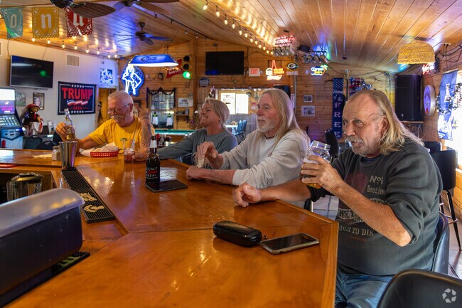 Mescal Bar and Grill is a casual hangout with karaoke nights, pool and poker.