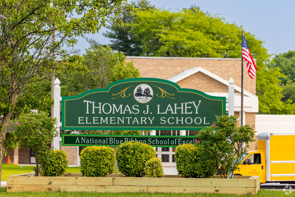 This is the front of Thomas J Lahey Elementary School in Greenlawn.