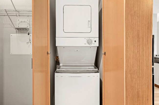 450 N St Clair St, Chicago, IL 60611 - photo 7