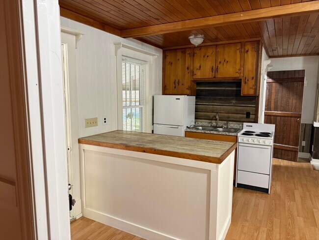 4116 Charles G Dr unit Apartment, Raleigh, NC 27606 - photo 3