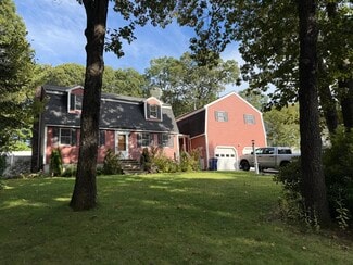 2 Stonehedge Cir, Billerica, MA 01821