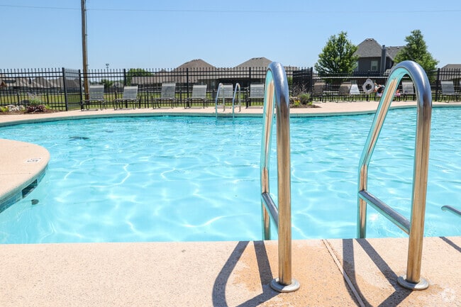 Stonegate Pool in Stone Creek Farms is another fabulous amenity for residents of the neighborhoo