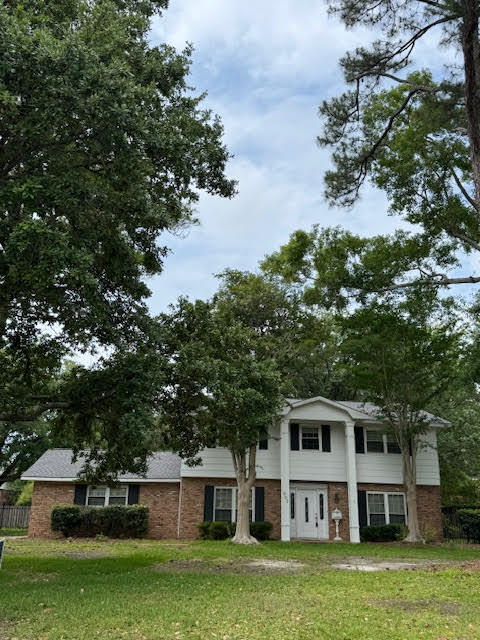 903 Westwood St, Pascagoula, MS 39567