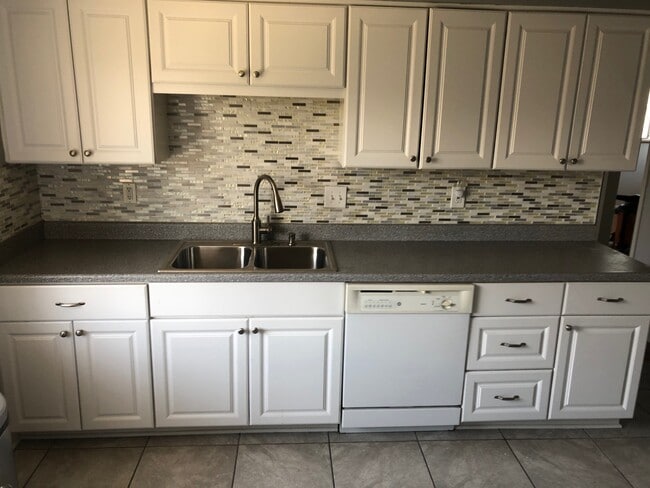 3442 Warren Rd, Cleveland, OH 44111 - photo 2