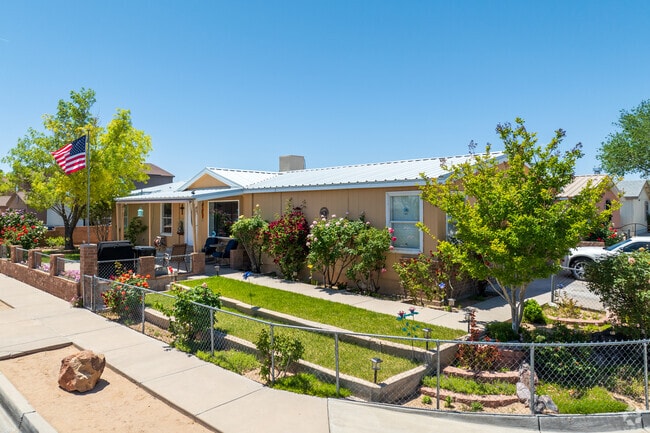 You can find more affordable but still beautiful mobiles homes throughout Southwest Heights.