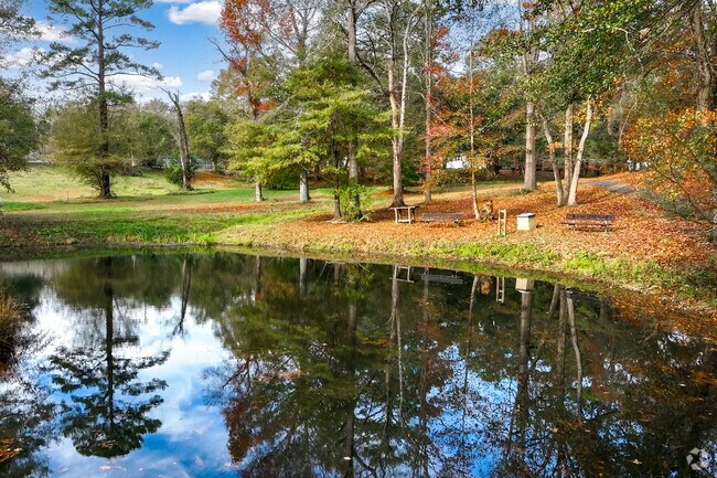 Hampton Memorial Park has baseball, tennis, and a small pond in Lake Katherine.