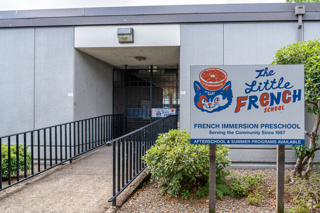 The Little French School is located in Eugene, Oregon.