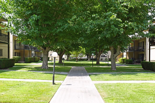 Park Arms Apartments, Las Vegas, NV 89104 - photo 7