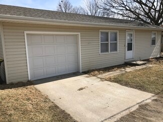 1005 W Davis St Unit B, Savannah, MO 64485