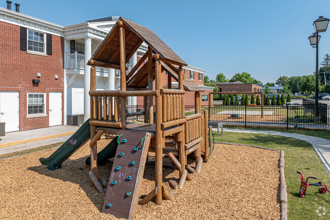 Guidepost Montessori at Downtown Naperville challenges and encourages children to learn.