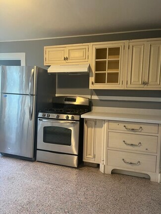 28 Gridley St Unit 3 Bedrooms, Bristol, CT 06010