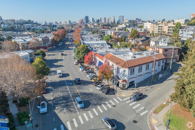 Trestle Glen is bordered by the iconic Lakeshore Avenue.