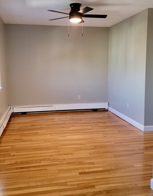 128 Malden St unit 2nd floor, Revere, MA 02151 - photo 7