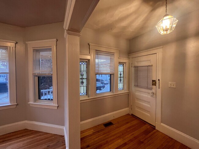 108 W Quincy St unit 1, Somerville, MA 02144 - photo 6