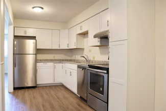 10 Belchertown Rd Unit 22, Amherst, MA 01002