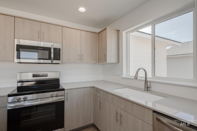 3882 W Maypearl St, Meridian, ID 83642 - photo 5