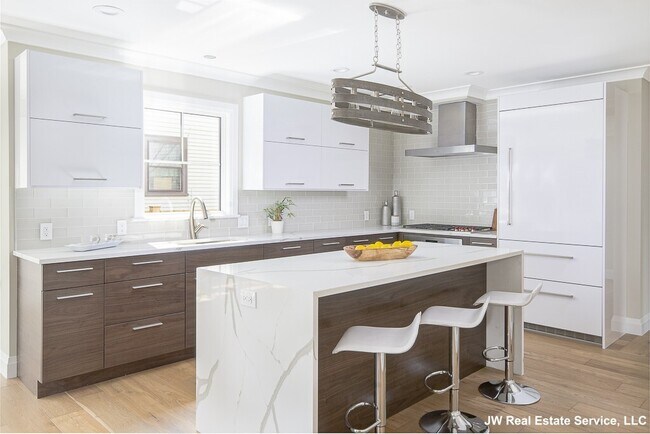 23 Winslow Rd unit 2, Brookline, MA 02446 - photo 7