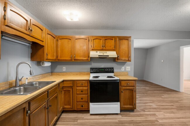 511 Poplar St unit D, Graham, NC 27253 - photo 3