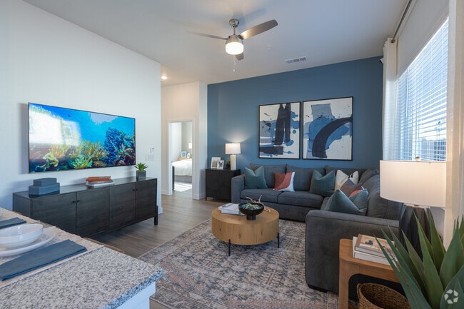 2BR, 2BA - 984SF - Living Room