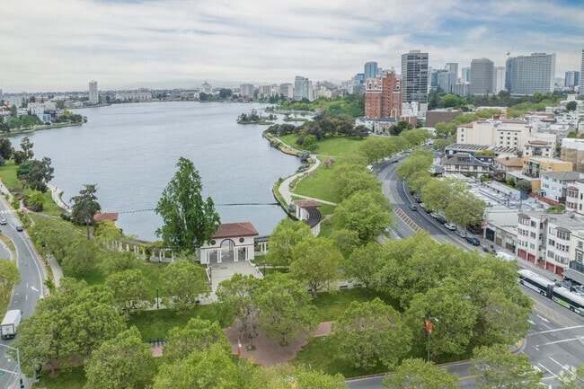 Frick is about a 10-minute drive from Lake Merritt and Downtown Oakland and lots of fun.