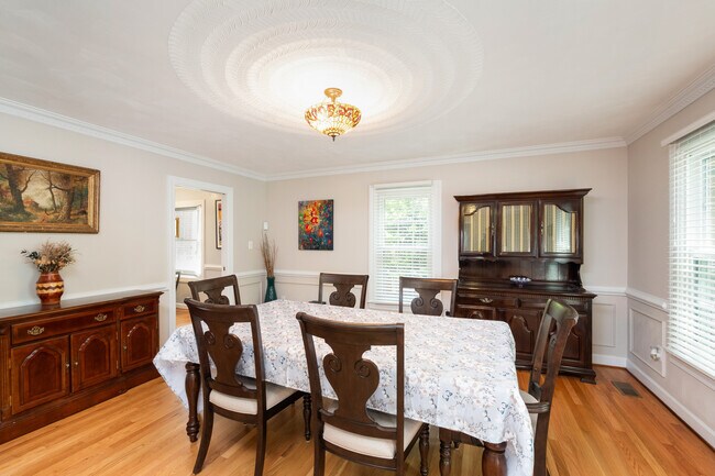 338 W Olney Rd unit All, Norfolk, VA 23507 - photo 5