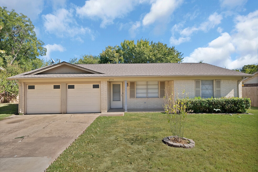 6516 Perdido Dr, Watauga, TX 76148 - photo 1