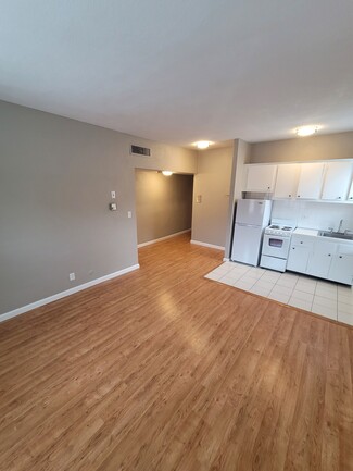 1890 Beacon St Unit 3, Brookline, MA 02445