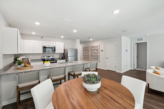 0 E Cowboy Way unit 36583151, Port Labelle, FL 33935 - photo 3