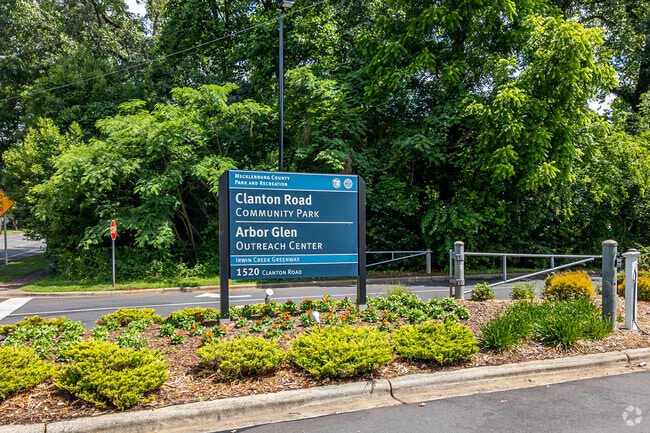 Clanton Park has many sporting courts for all the residents of Arbor Glen to enjoy.