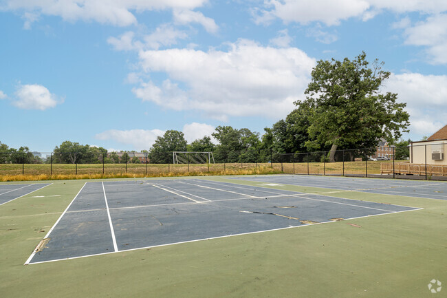 Kilmer Middle School included tennis courts in Fairfax.