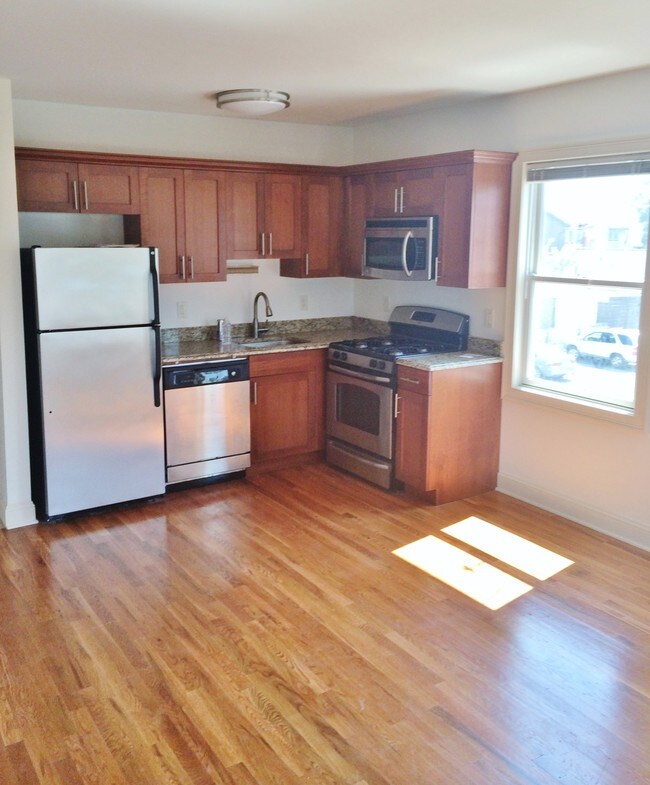 2450 Lemoine Ave unit A, Fort Lee, NJ 07024 - photo 2