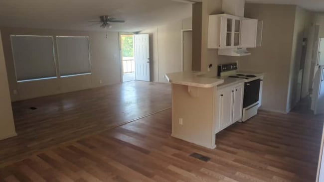 114B Ava Ln, Trinity, TX 75862 - photo 3