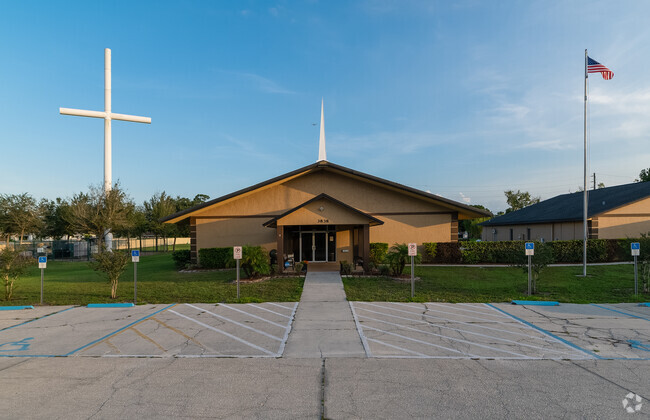 Lighthouse Baptist Academy serves students in the Goldenrod neighborhood.