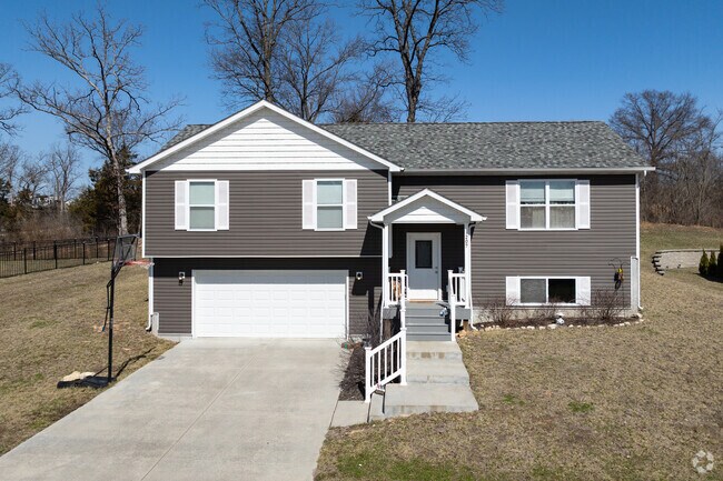 Discover Union’s split-level homes, blending style and comfort in a peaceful setting.