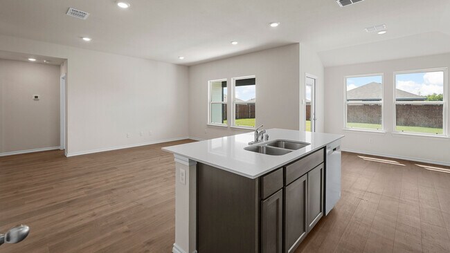 1329 Stuarts Forest Dr unit 36199080, Denton, TX 76207 - photo 6