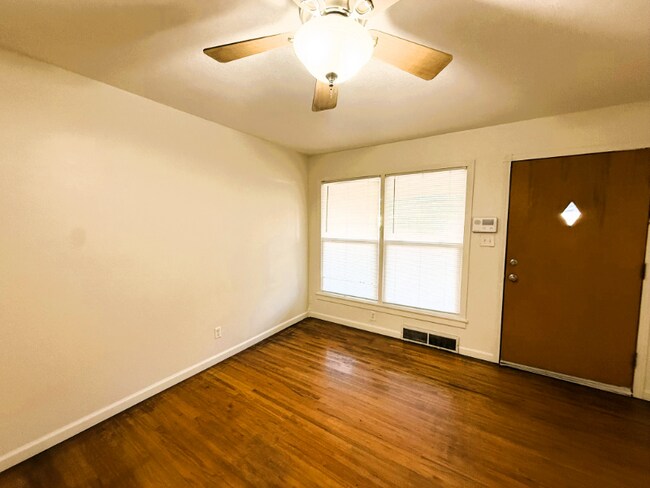 1114 S Waverly St, Wichita, KS 67218 - photo 5